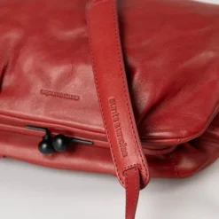 Aunts & Uncles Mrs. Frosting intense rust