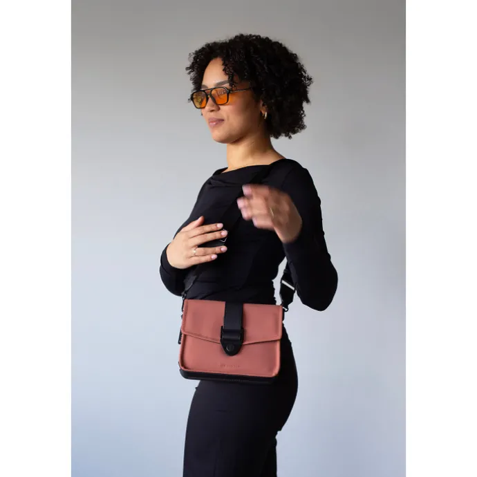 Bold Banana Beyond Bold Crossbody dusty pink-black