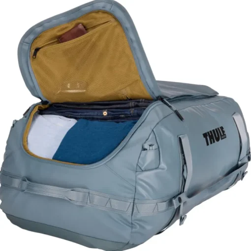 Thule Chasm Duffel 90L pond